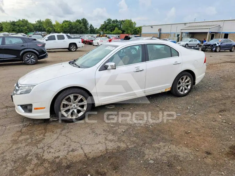 2011 Ford FUSION photo