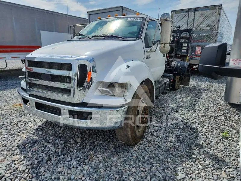2011 Ford F-650 фото