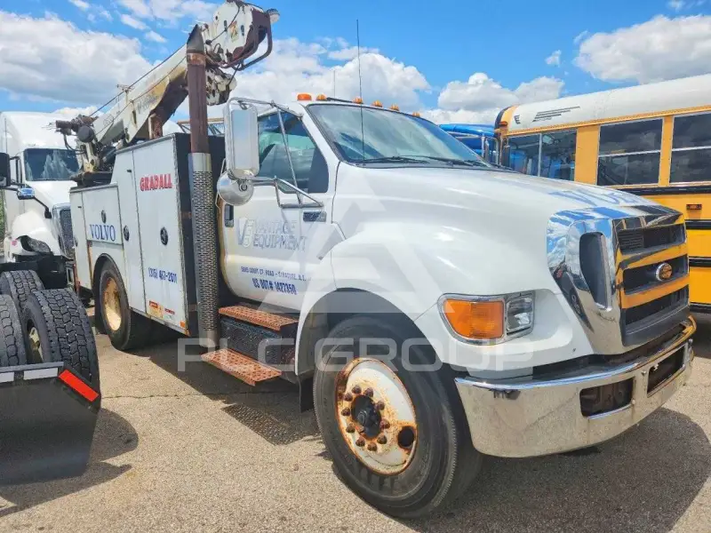 2011 Ford F-750 фото