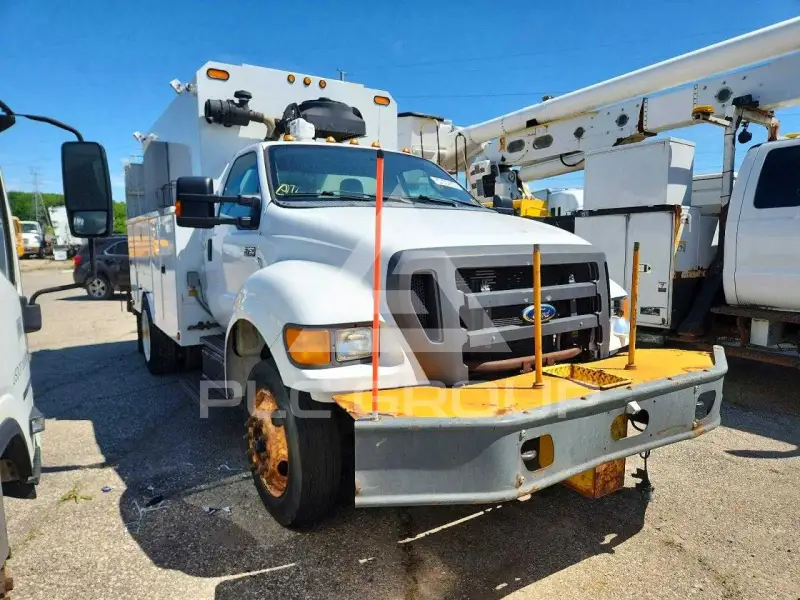 2011 Ford F-750 фото