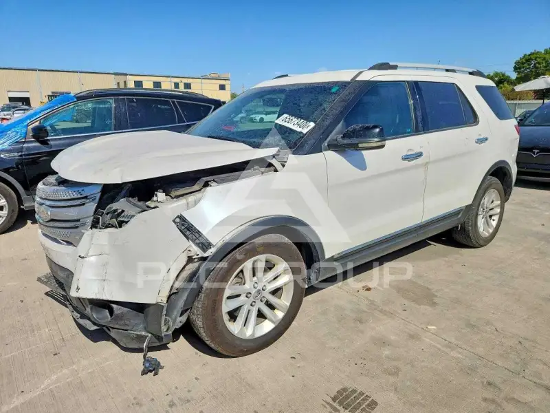2011 Ford EXPLORER photo
