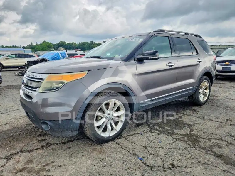 2011 Ford EXPLORER photo