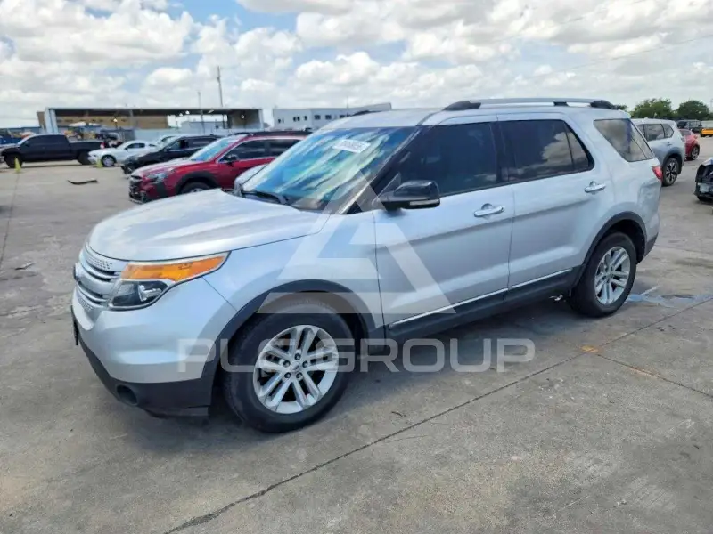 2011 Ford EXPLORER photo
