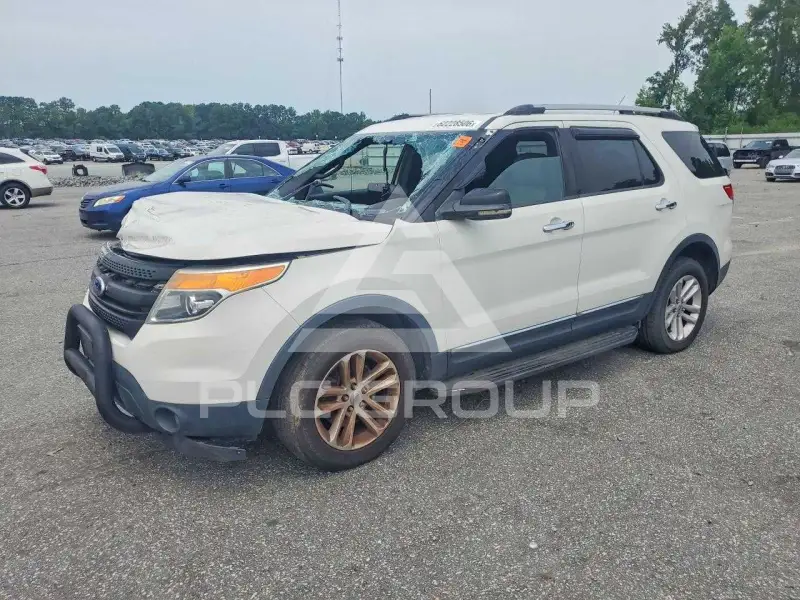2011 Ford EXPLORER photo