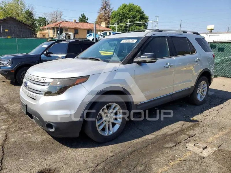2011 Ford EXPLORER фото