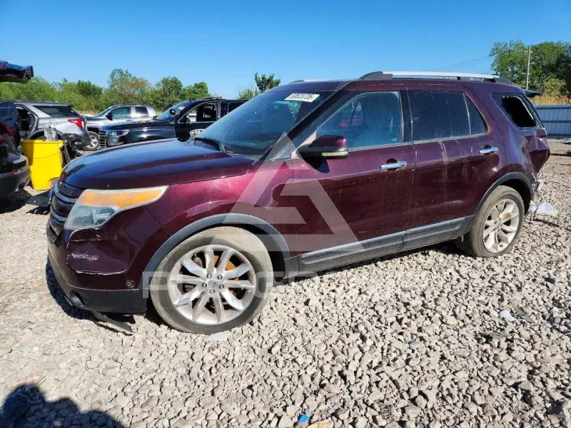 2011 Ford EXPLORER photo