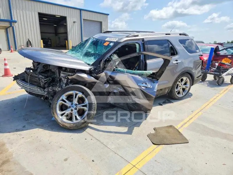 2011 Ford EXPLORER photo
