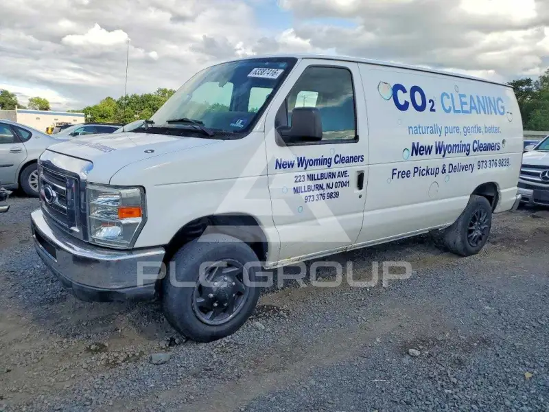 2011 Ford E-150 фото