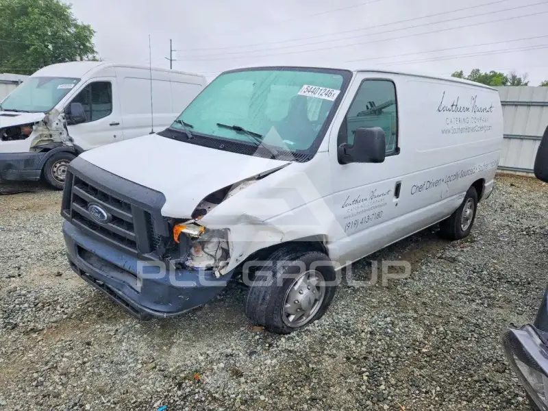 2011 Ford E-150 фото