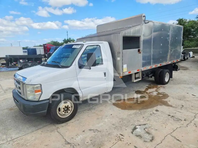 2011 Ford ECONOLINE photo