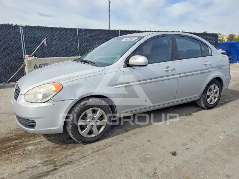 2011 Hyundai Accent photo