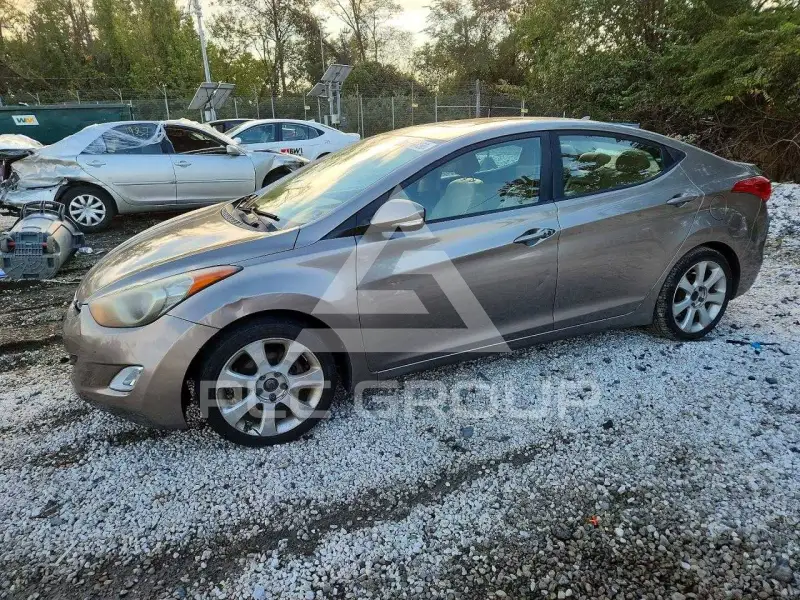 2011 Hyundai Elantra photo