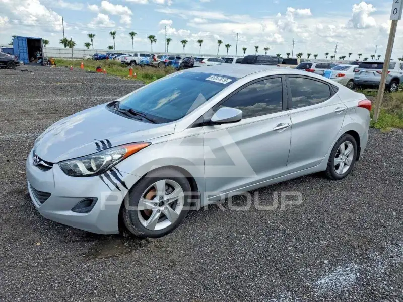 2011 Hyundai Elantra photo