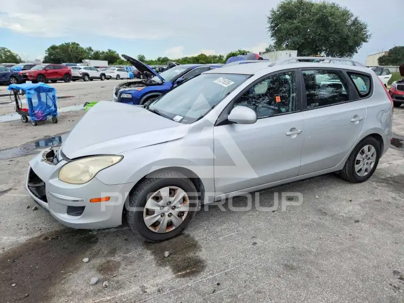 2011 Hyundai Elantra photo