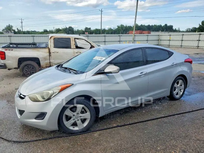2011 Hyundai Elantra фото