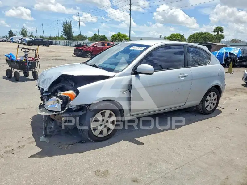2011 Hyundai Accent фото