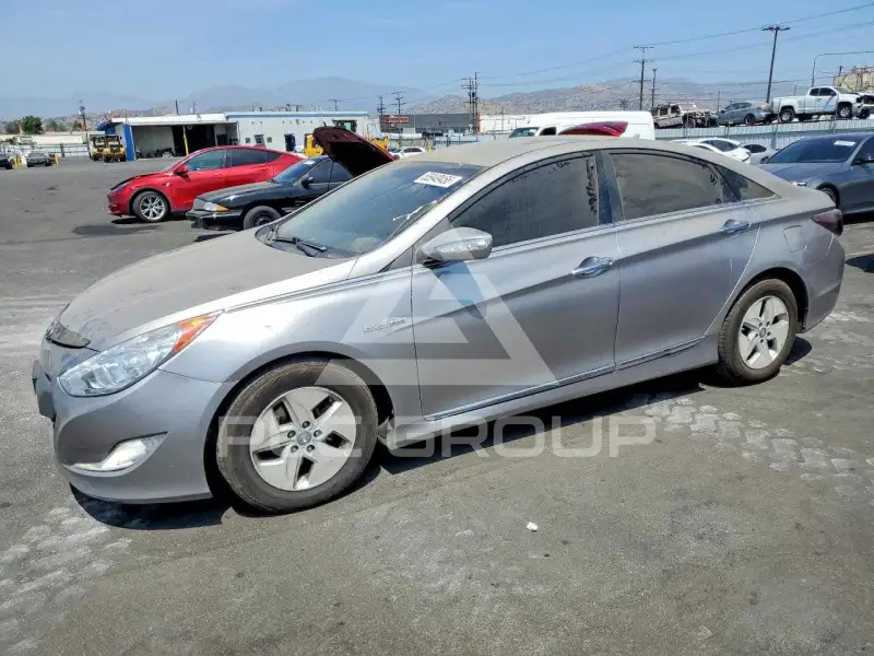 2011 Hyundai Sonata photo