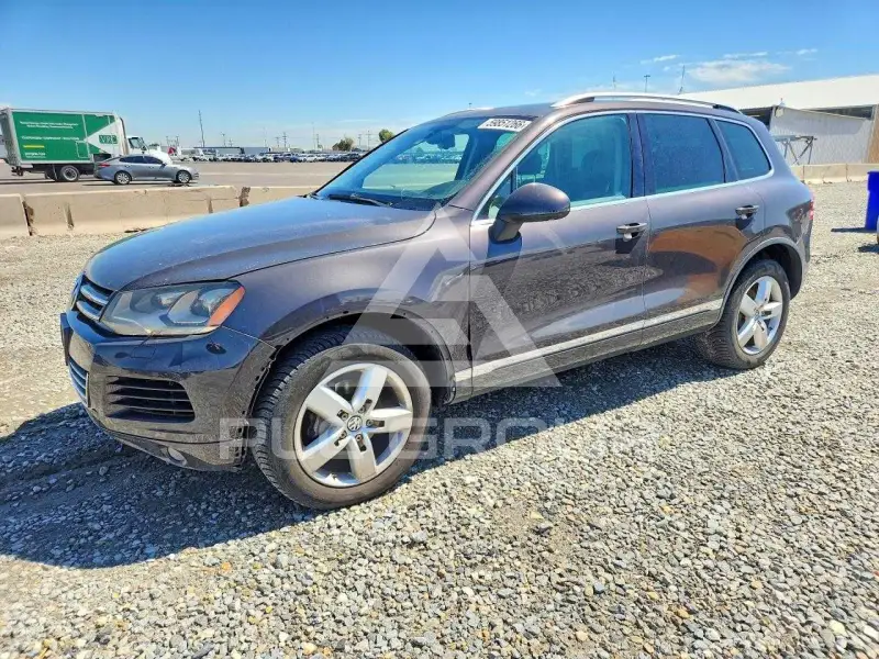 2011 Volkswagen Touareg photo