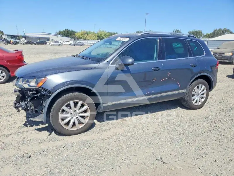 2011 Volkswagen Touareg фото