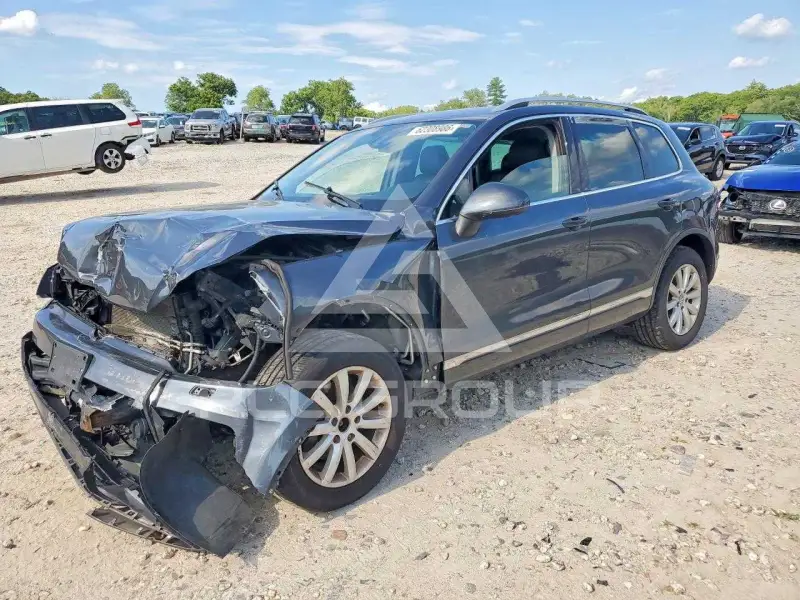 2011 Volkswagen Touareg фото