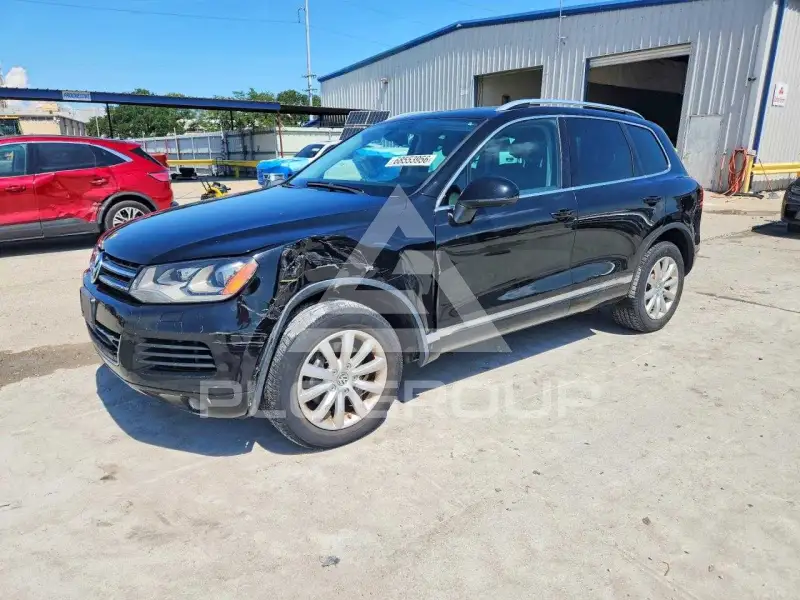 2011 Volkswagen Touareg photo