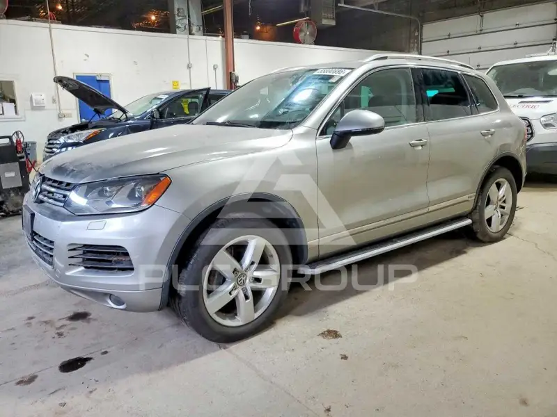 2011 Volkswagen Touareg фото