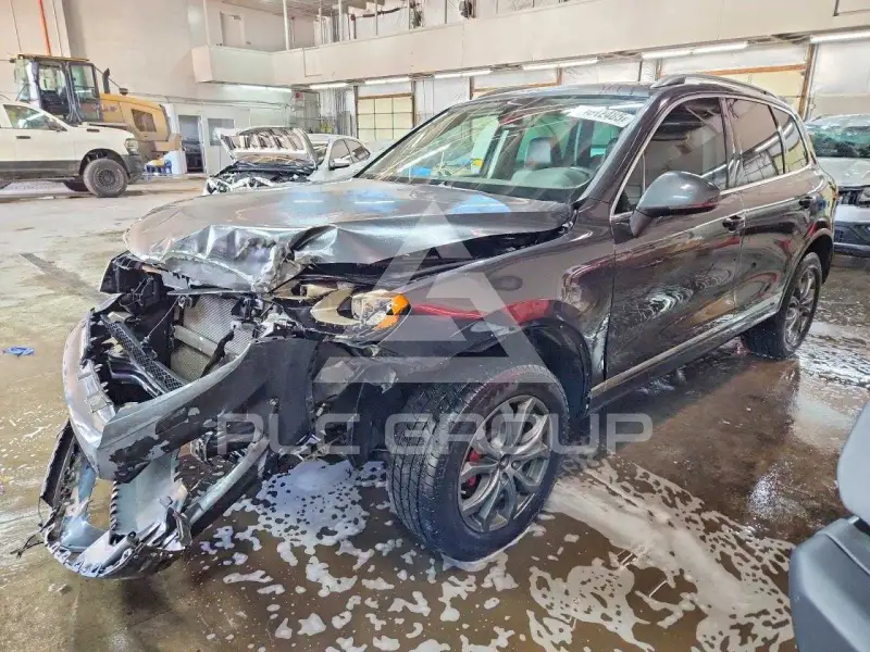 2011 Volkswagen Touareg фото