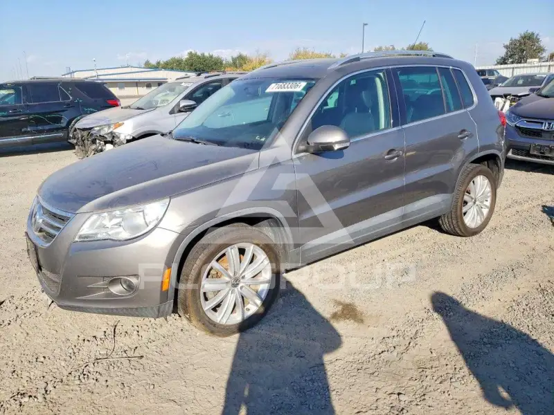 2011 Volkswagen Tiguan фото