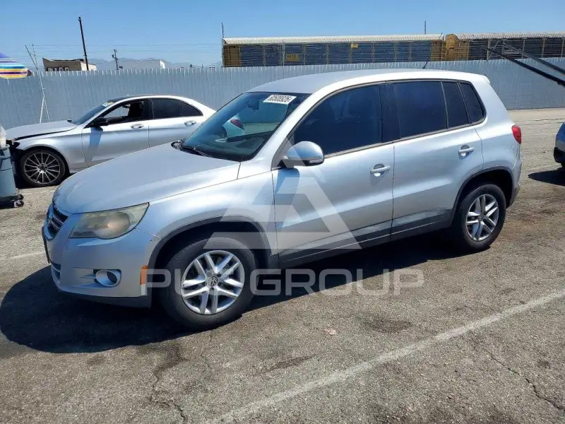 2011 Volkswagen Tiguan фото