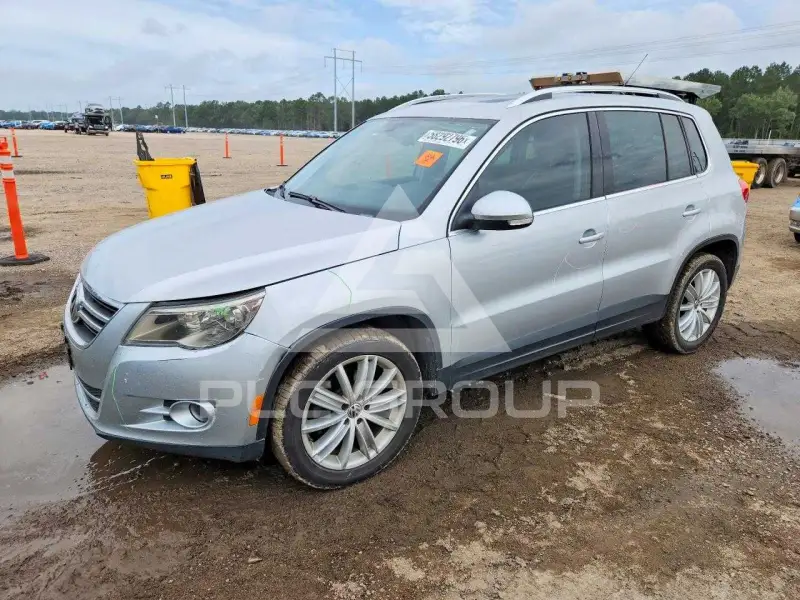 2011 Volkswagen Tiguan photo