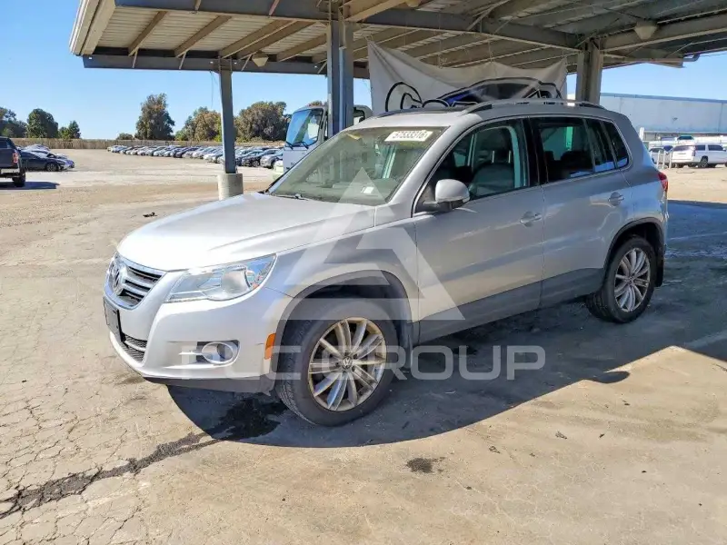 2011 Volkswagen Tiguan фото