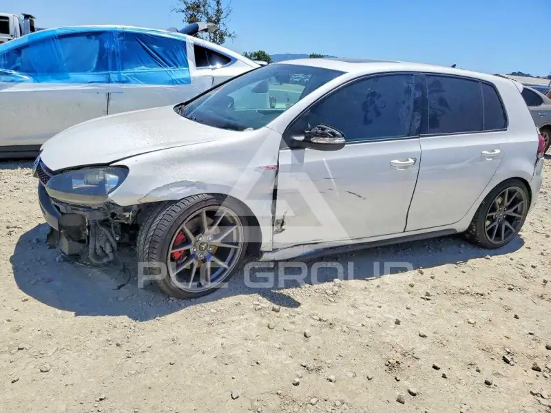 2011 Volkswagen GTI photo