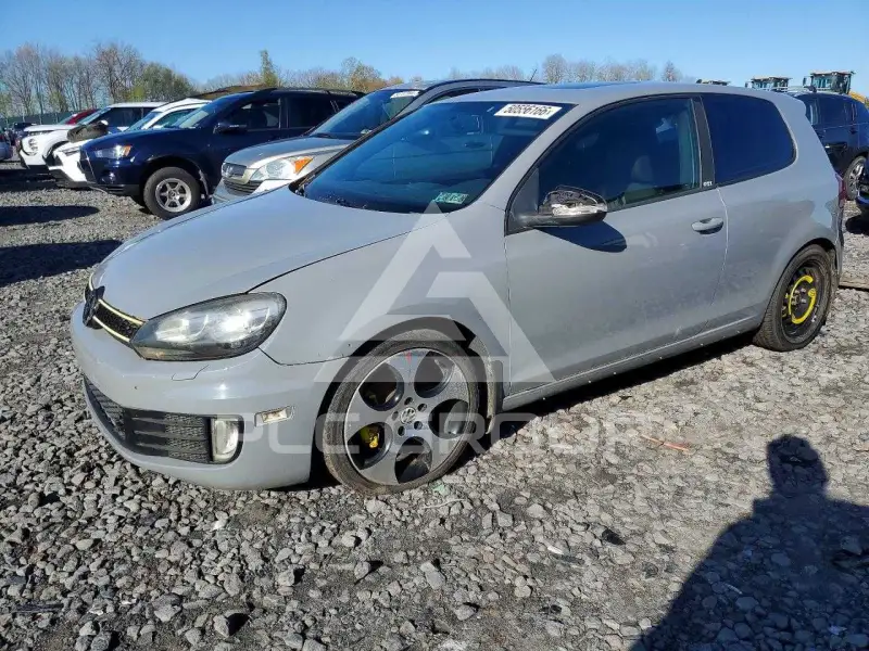 2011 Volkswagen GTI photo