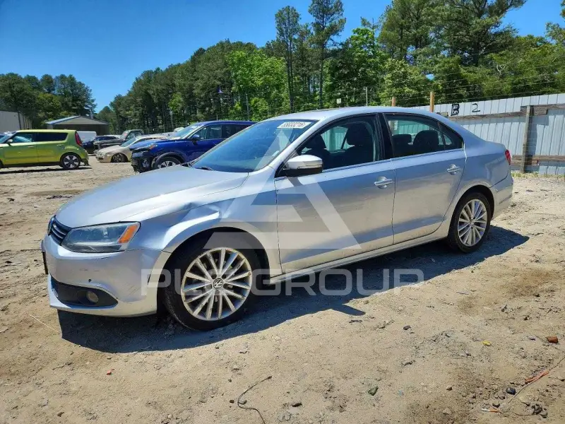 2011 Volkswagen Jetta фото