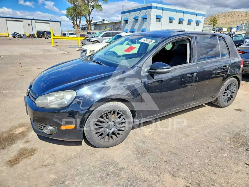 2011 Volkswagen GOLF photo