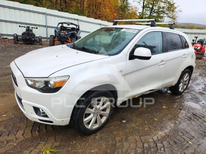2012 Mitsubishi OUTLANDER photo