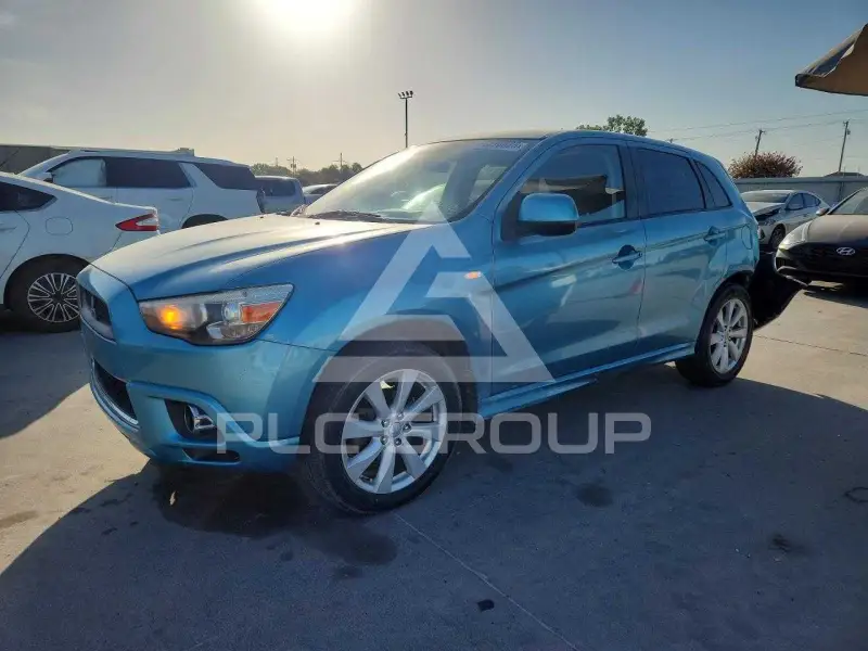 2012 Mitsubishi OUTLANDER photo