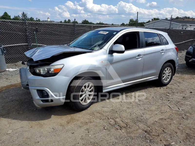 2012 Mitsubishi OUTLANDER фото