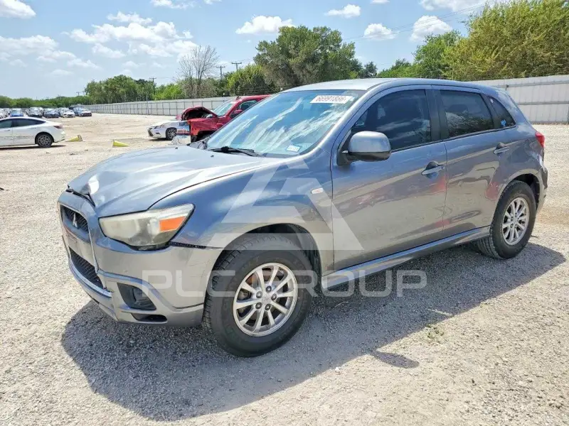 2012 Mitsubishi OUTLANDER фото