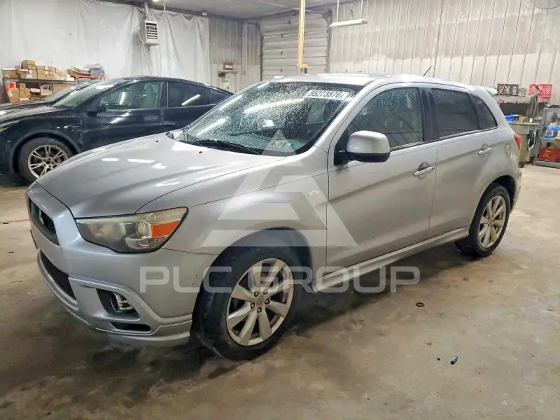2012 Mitsubishi OUTLANDER фото