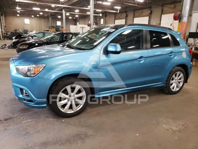 2012 Mitsubishi OUTLANDER photo