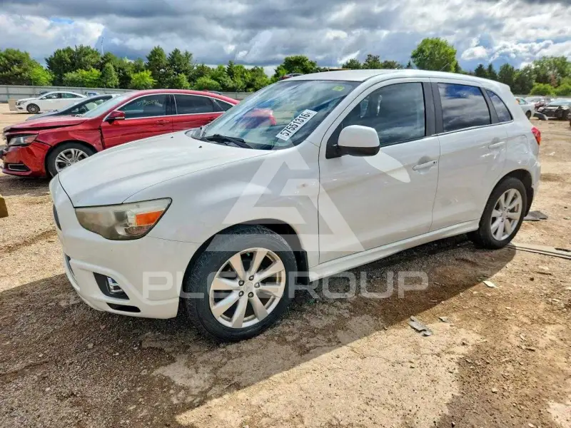 2012 Mitsubishi OUTLANDER фото