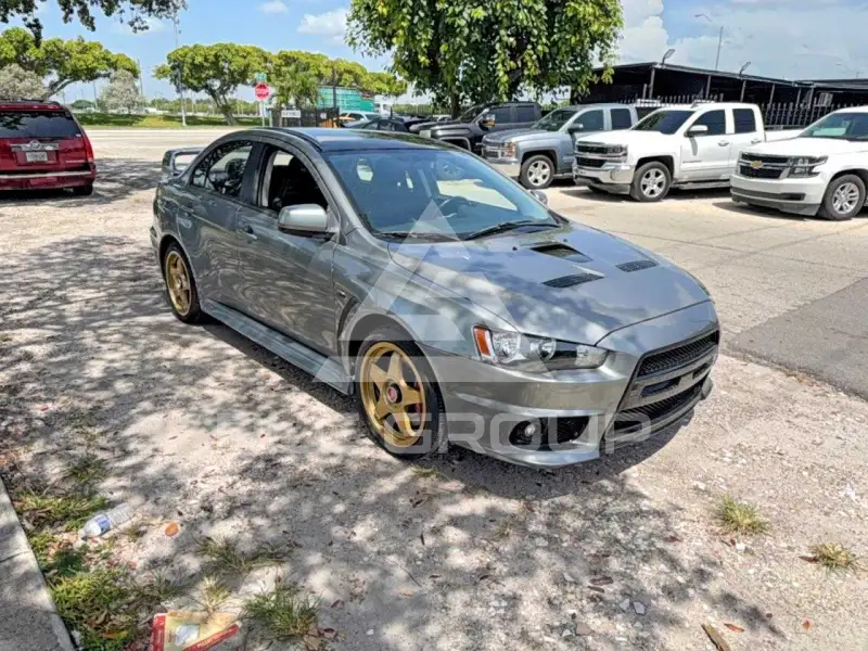 2012 Mitsubishi Evolution фото