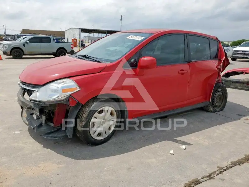 2012 Nissan VERSA photo