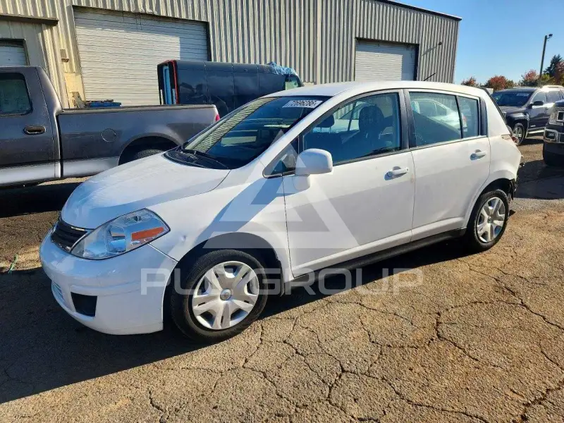 2012 Nissan VERSA photo