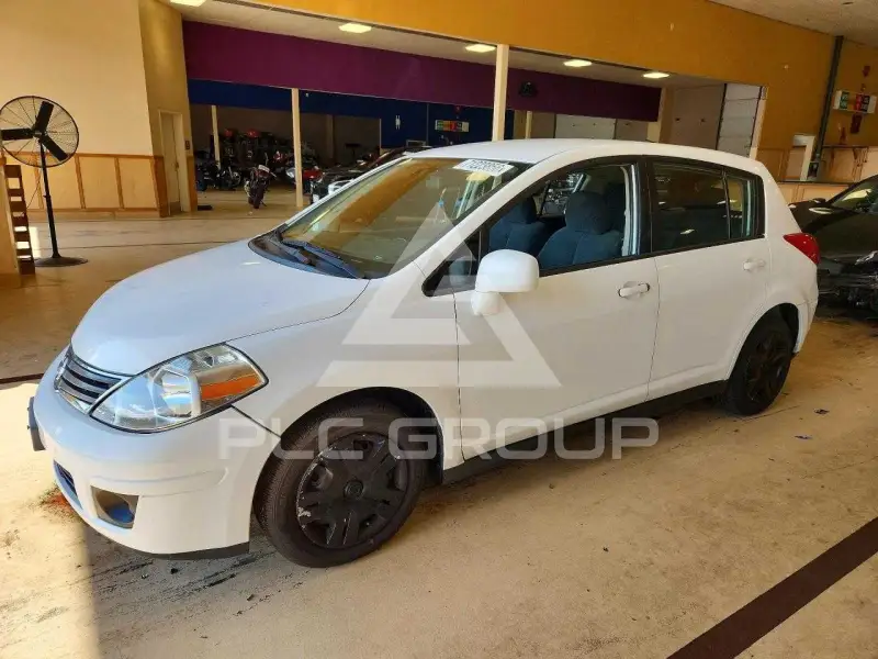 2012 Nissan VERSA photo