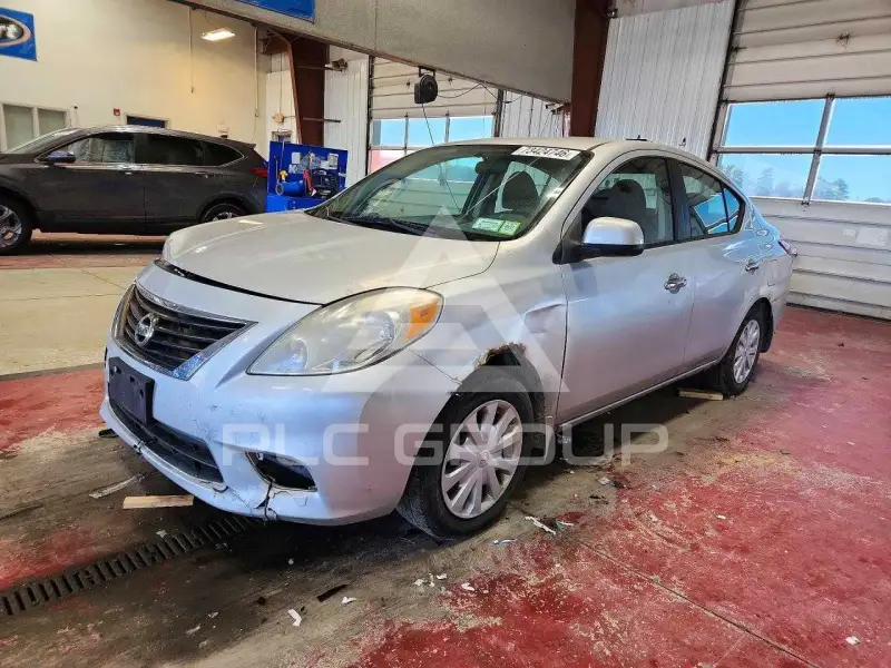 2012 Nissan VERSA photo