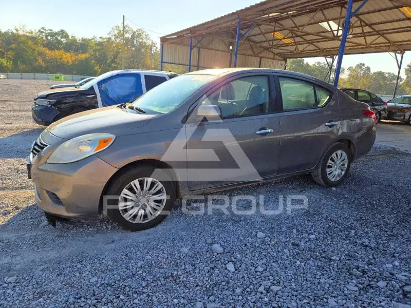 2012 Nissan VERSA фото