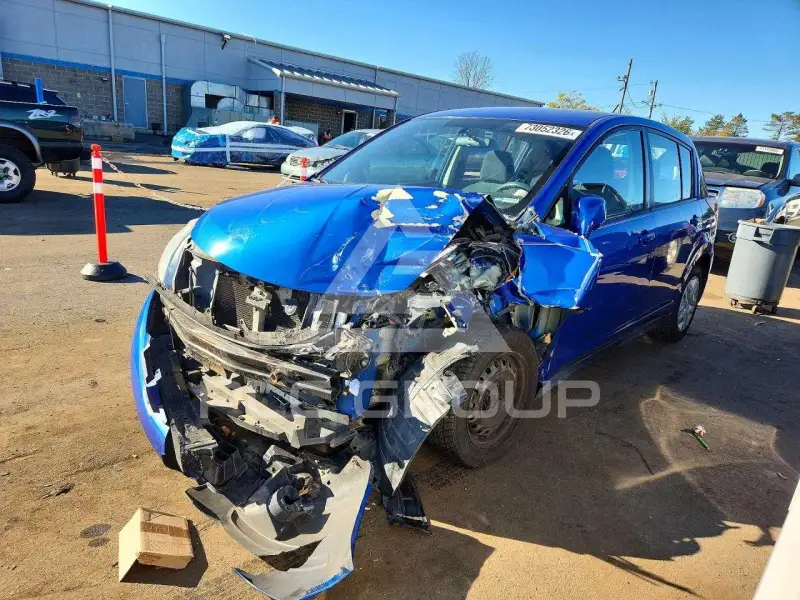 2012 Nissan VERSA photo