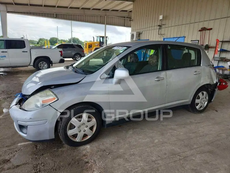 2012 Nissan VERSA фото